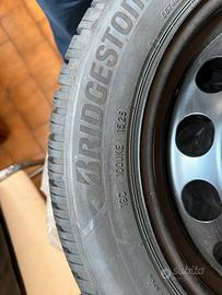 Cerchi con gomme Bridgestone Blizak