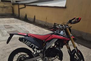 Vent motard 50cc, anno 2021, chilometri 14.000