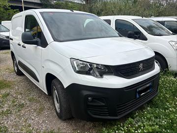 Peugeot partner diesel 3 posti anno 2020