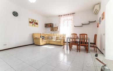 SOLBIATE OLONA - TRILOCALE CON BOX SINGOLO