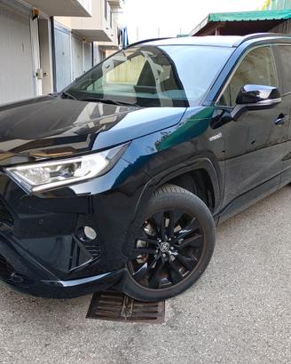 TOYOTA RAV4 BLACK EDITION
