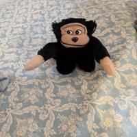 Peluche scimmia