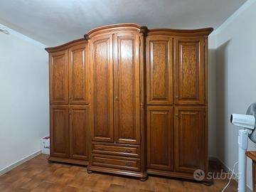 Armadio guardaroba classico in legno massello