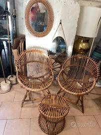 2 poltrone vimini anni 50 più pouf  vintage