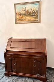 Scrivania a ribalta con alzata e cassetti