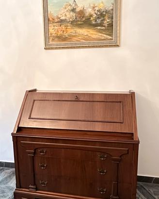Scrivania a ribalta con alzata e cassetti
