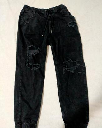 jeans Bershka neri strappati 
