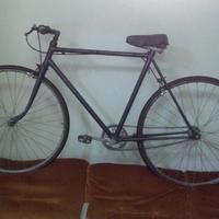 bicicletta più di 100 anni 