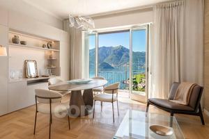 Villa di 220 m² con 5 locali e box auto doppio a C