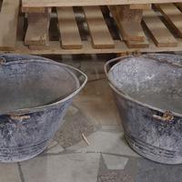 2 secchielli da muratore per impastare cemento