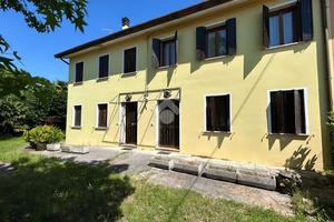 VILLA A SCHIERA A MOGLIANO VENETO