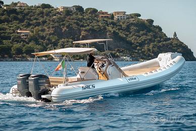 SACS Maya 8.75 con 2 Yamaha 200