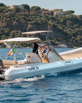 SACS Maya 8.75 con 2 Yamaha 200 CV