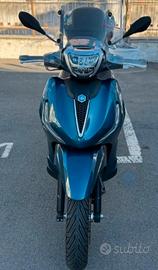 Beverly 300  ultimo modello. 