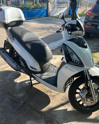 Kymco people 300 GTI