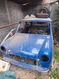 Morris Mini Classic anni 60 smontata motore+scocca