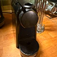 Nespresso mini con portacialde