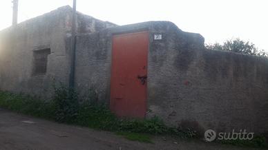 Magazzino e terreno a San Antonio