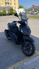 PIAGGIO BEVERLY 300S HPE SPORT