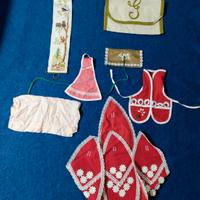 Lotto vintage oggetti misti ricamati a mano