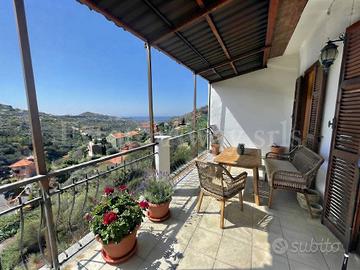 Casa indipendente di 160 m² con più di 5 locali a 