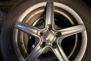 gomme nuove piu cerchi per golf 7