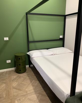 Letto piazza e mezzo baldacchino