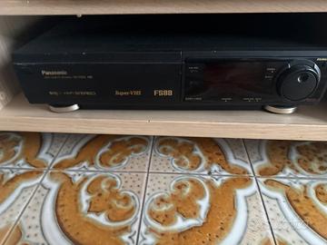 Videoregistratore Super VHS PANASONIC NV-FS88HQ