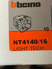 Prese scukko prese incasso placche living light