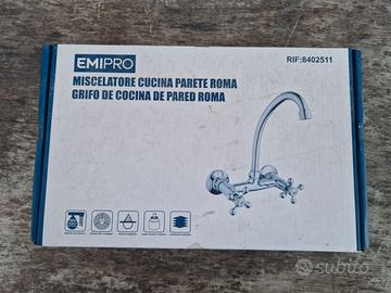 Rubinetto da cucina a muro