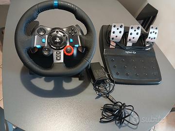 volante logitech per Ps4/Ps3+pedaliera