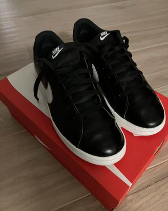 Nike Court Royale 2