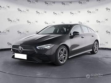 Mercedes-Benz CLA Shooting Brake 180 AMG Line...