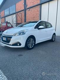 Peugeot 208 PureTech 82 5p. GPL Allure