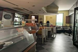 Bar luminoso con spazio esterno PRIVATO