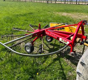 Ranghinatore per fieno