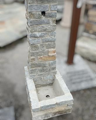 Fontana in pietra 