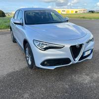 Alfa Romeo Stelvio 2.2 Turbodiesel 190cv RWD