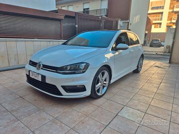 Volkswagen Golf 1.6 TDI 5p. R-LINE TETTO