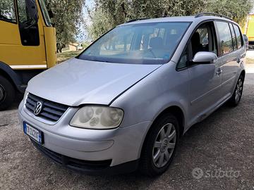 VW TOURAN 1.9 TDI 2004