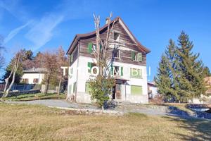 Villa di 400 m² con più di 5 locali e box auto dop