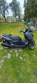 Scooter Yamaha X-MAX 300 TECH MAX grigio