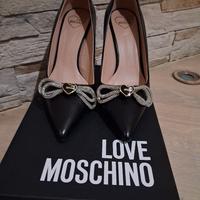Décolleté Moschino
