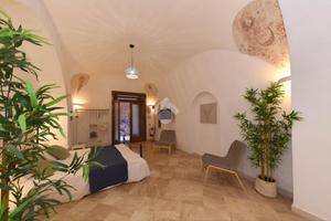 MONOLOCALE A CAGLIARI