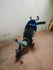 Triciclo bimbo con maniglione e tettuccio