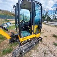 Mini escavatore jcb 19 C 1