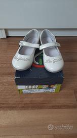 Ballerine vernice Nero Giardini, numero 26. 