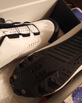 scarpe da ciclocross n.43 (nuove, ancora con etic)