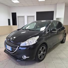 Peugeot 208 1.4 HDi 68 CV 5 porte Allure