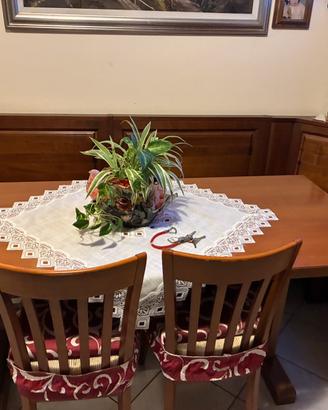 cucina e letto con cassettone